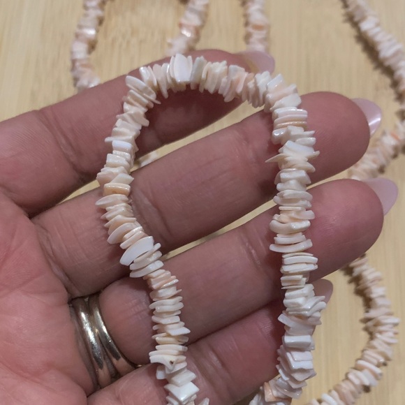 Vintage Light Pink Puka Shell Necklace - Picture 2 of 4